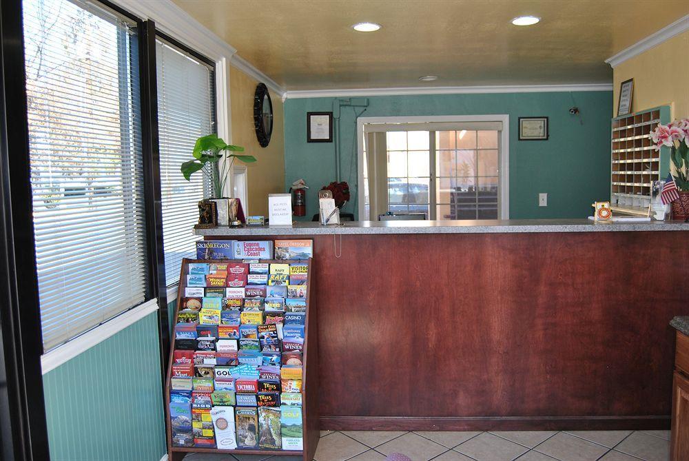 Budget Inn Of America Medford Exterior photo