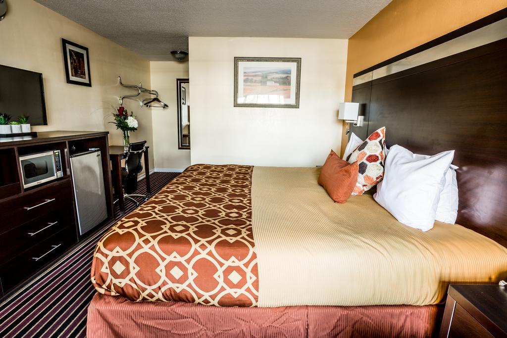 Budget Inn Of America Medford Exterior photo