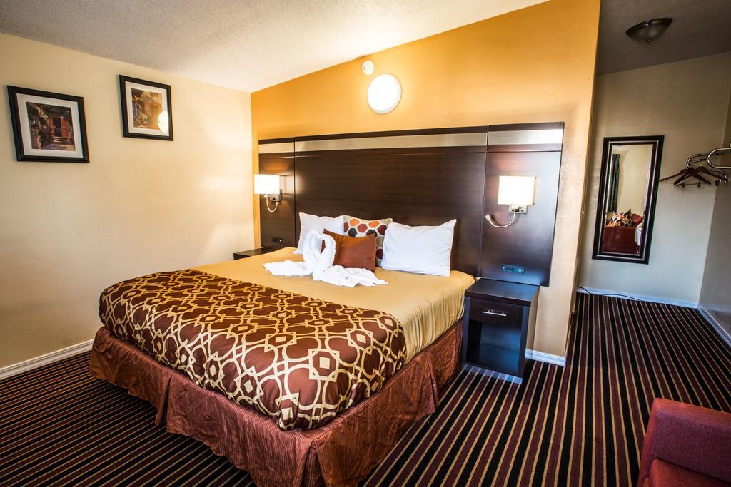 Budget Inn Of America Medford Exterior photo